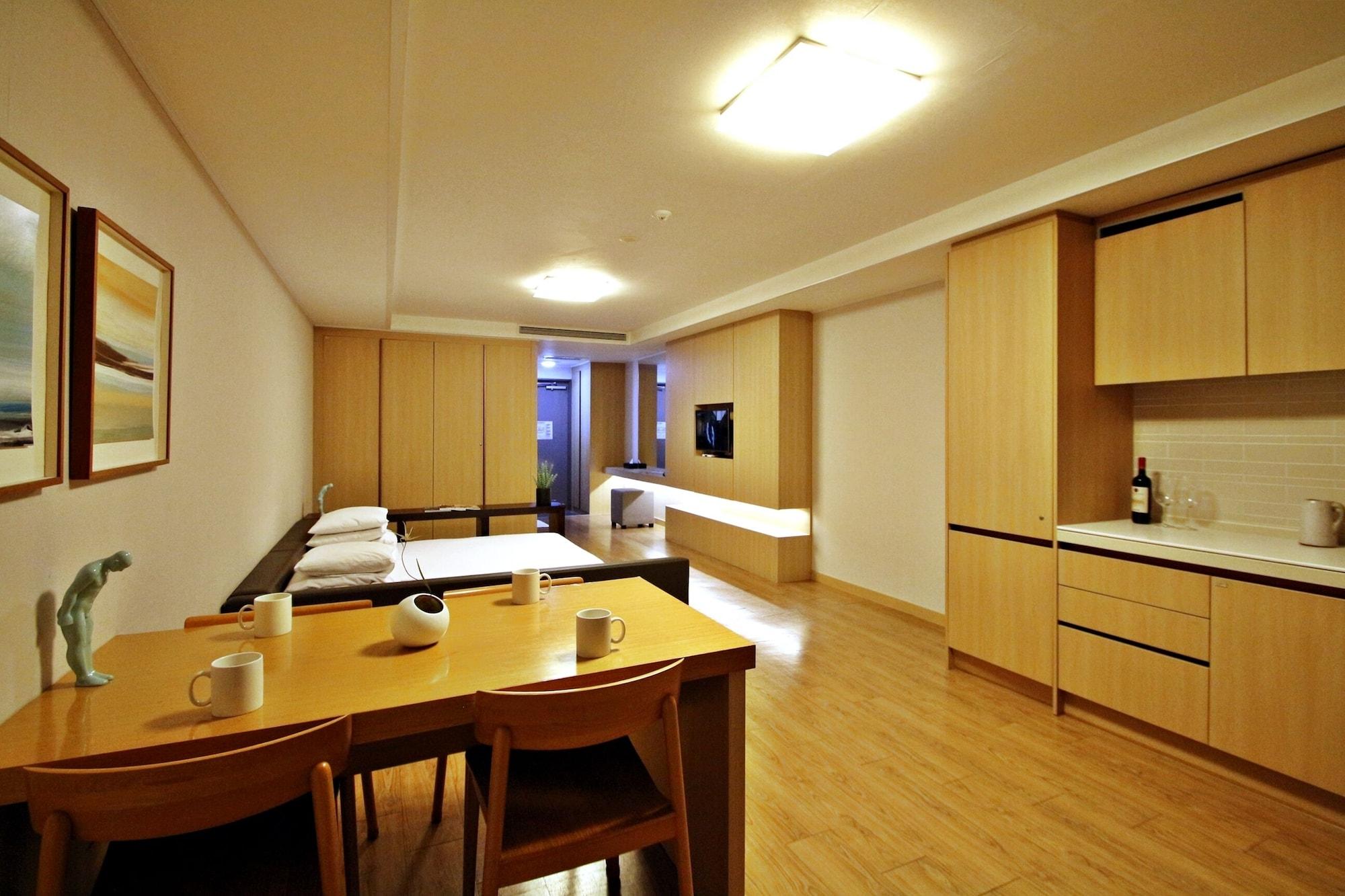 Luceville Seogwipo Extérieur photo